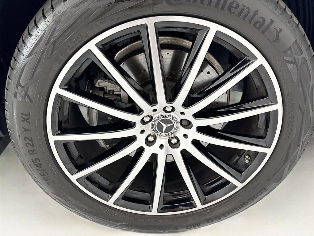 Used 2025 Mercedes-Benz GLS 580 4MATIC image 31