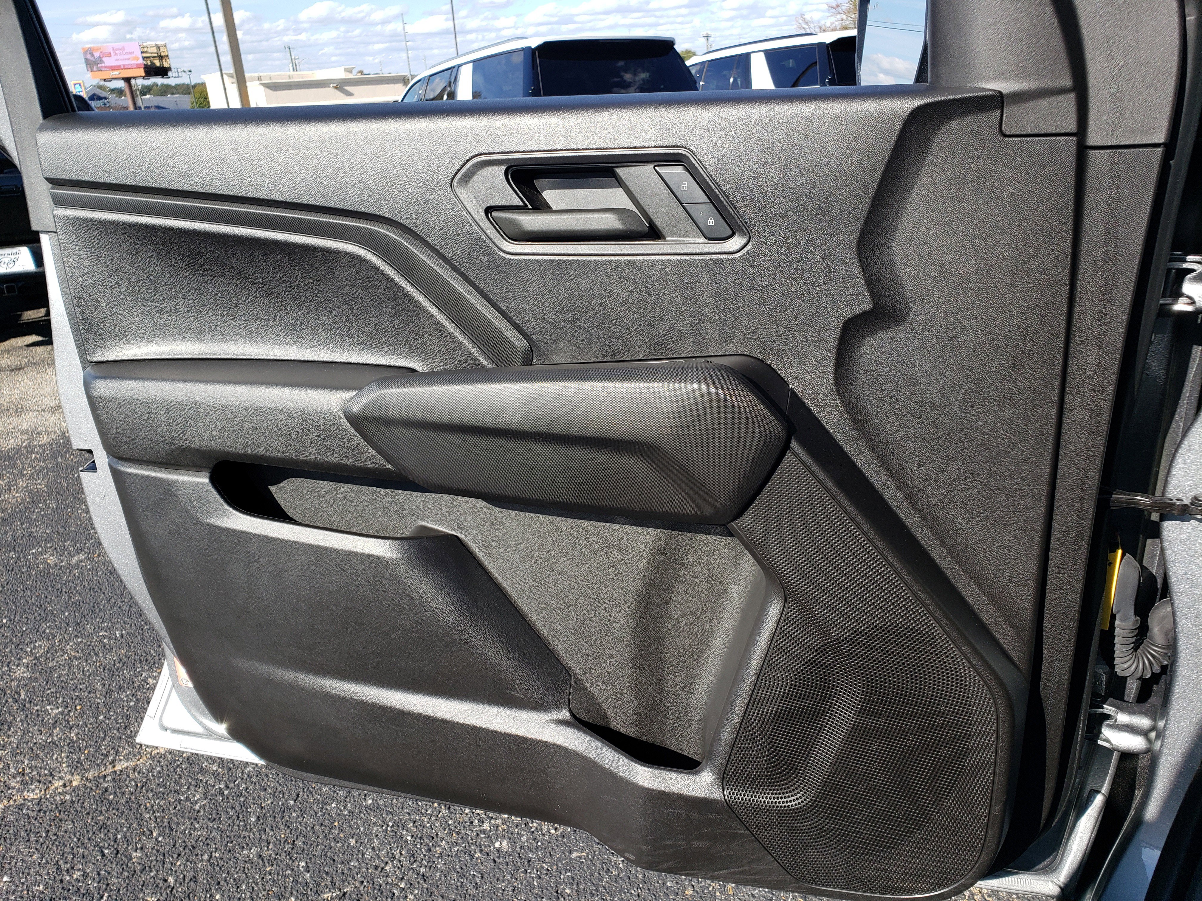 Used 2023 Chevrolet Colorado W/T w/ Advanced Trailering Package image 10