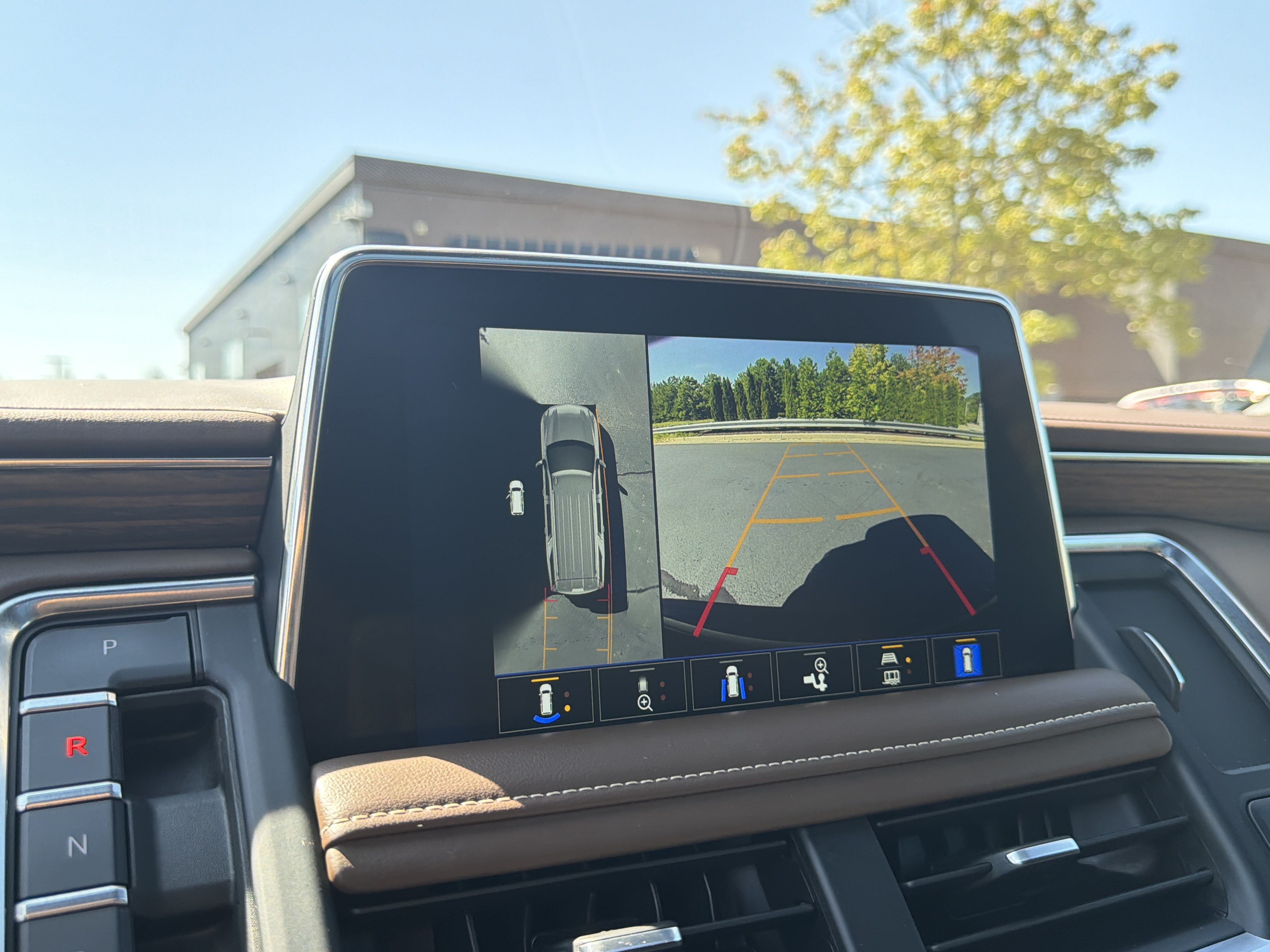 Used 2022 Chevrolet Suburban High Country AWD/4WD image 69