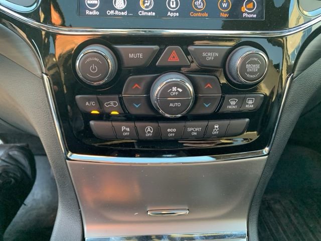 Used 2019 Jeep Grand Cherokee Altitude image 23