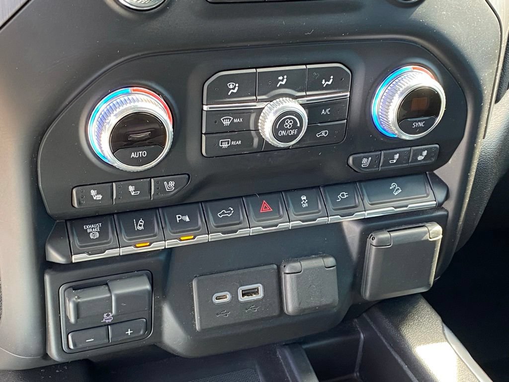 Used 2021 GMC Sierra 2500 Denali AWD/4WD image 18