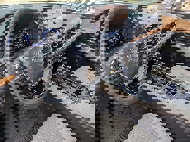 Used 2025 Toyota Grand Highlander FWD image 22