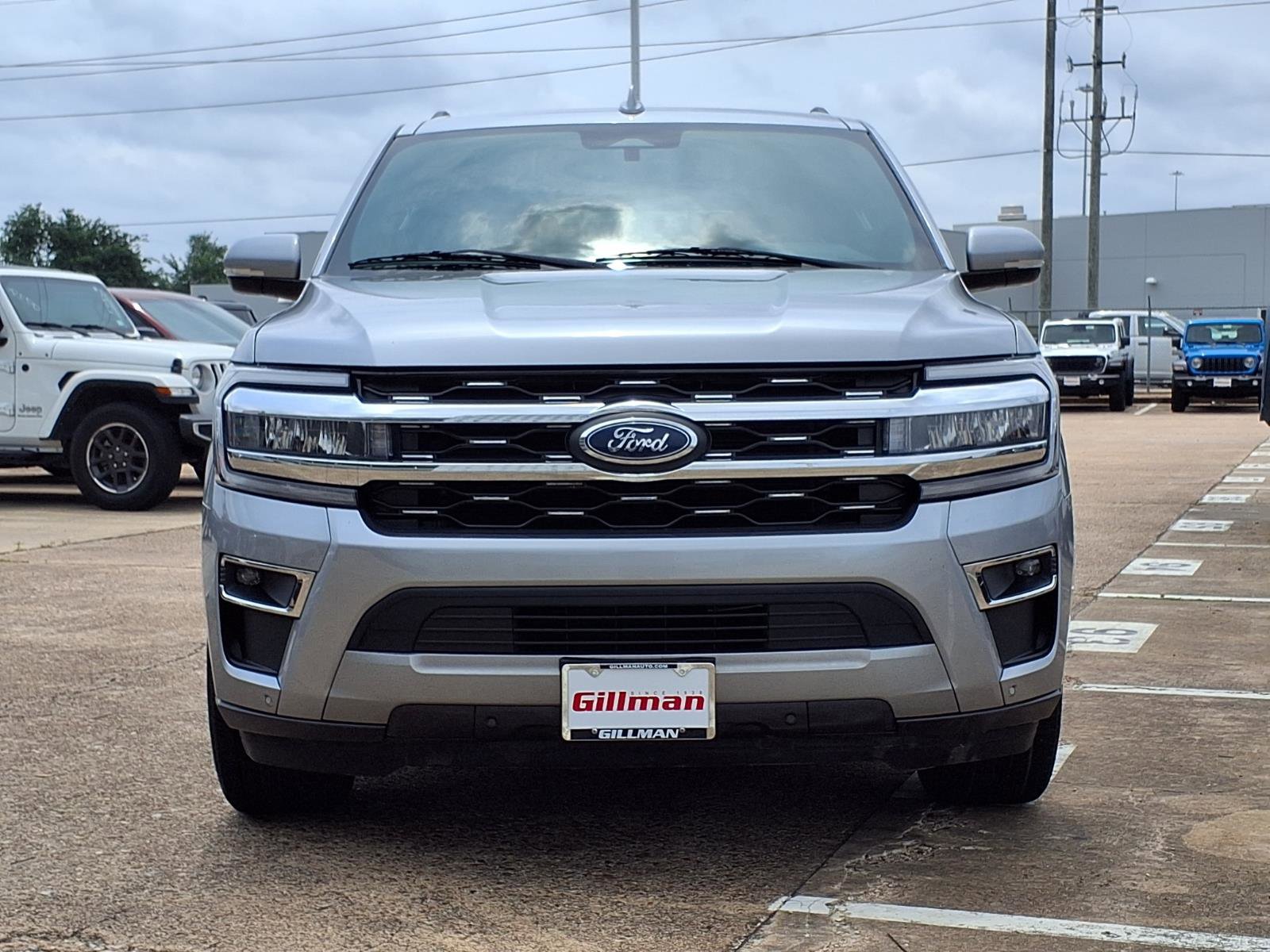 Used 2023 Ford Expedition Limited RWD image 5