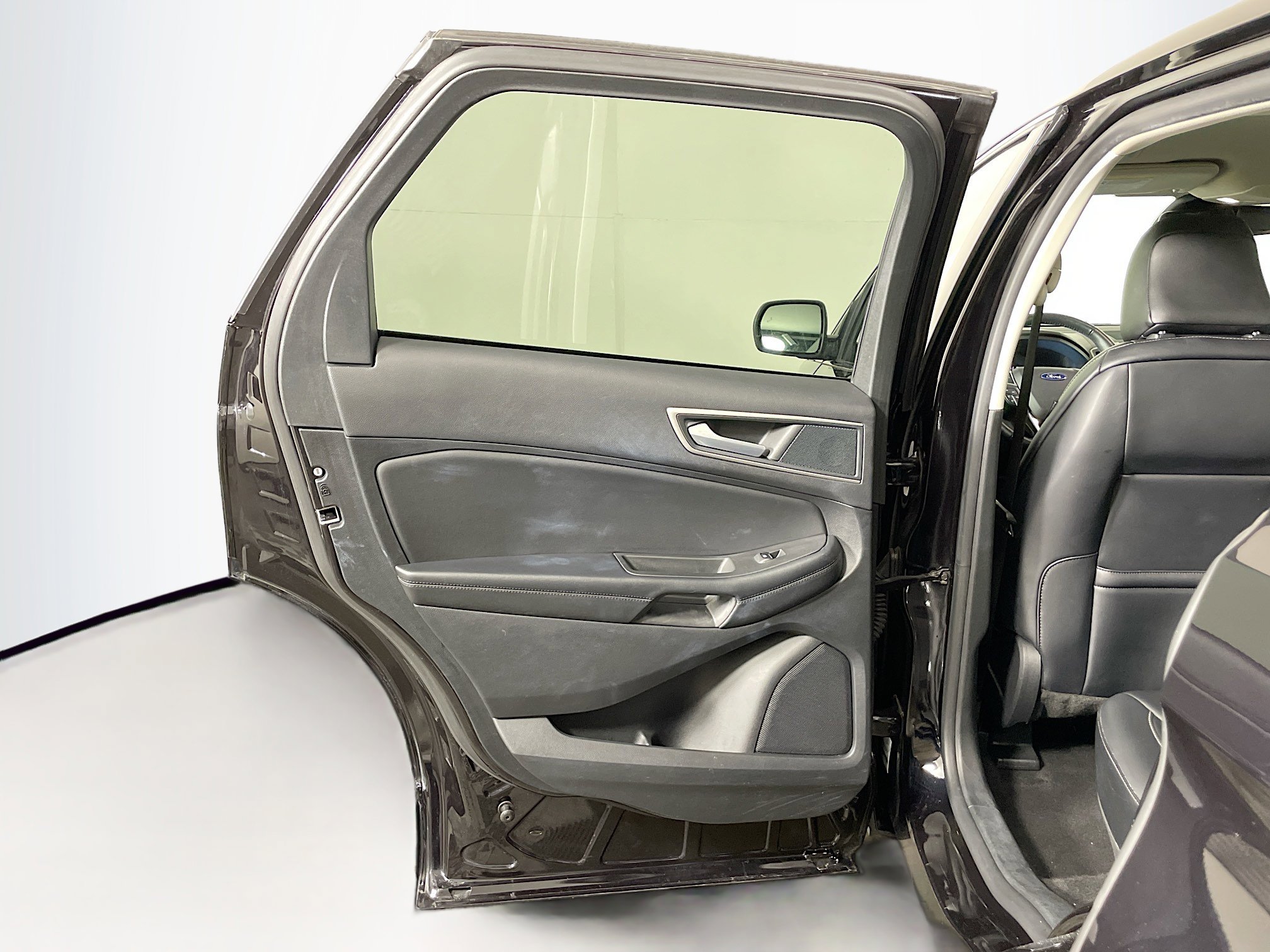 Used 2024 Ford Edge SEL image 25