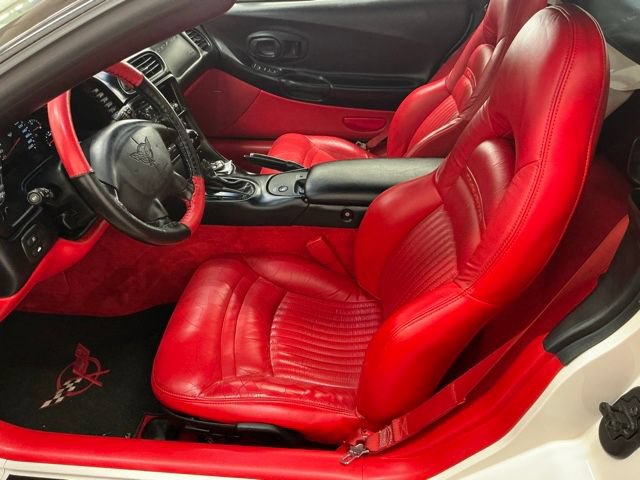 Used 2001 Chevrolet Corvette Convertible w/ Preferred Equipment Group2 RWD image 14