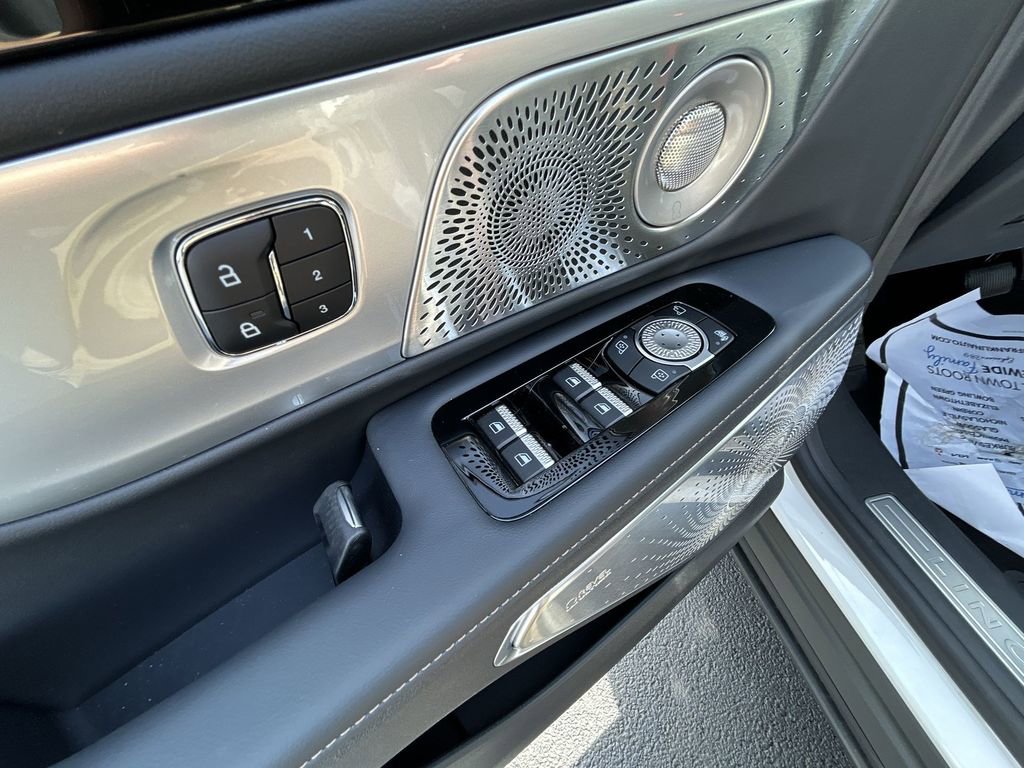 New 2026 Lincoln Nautilus Reserve AWD/4WD image 19