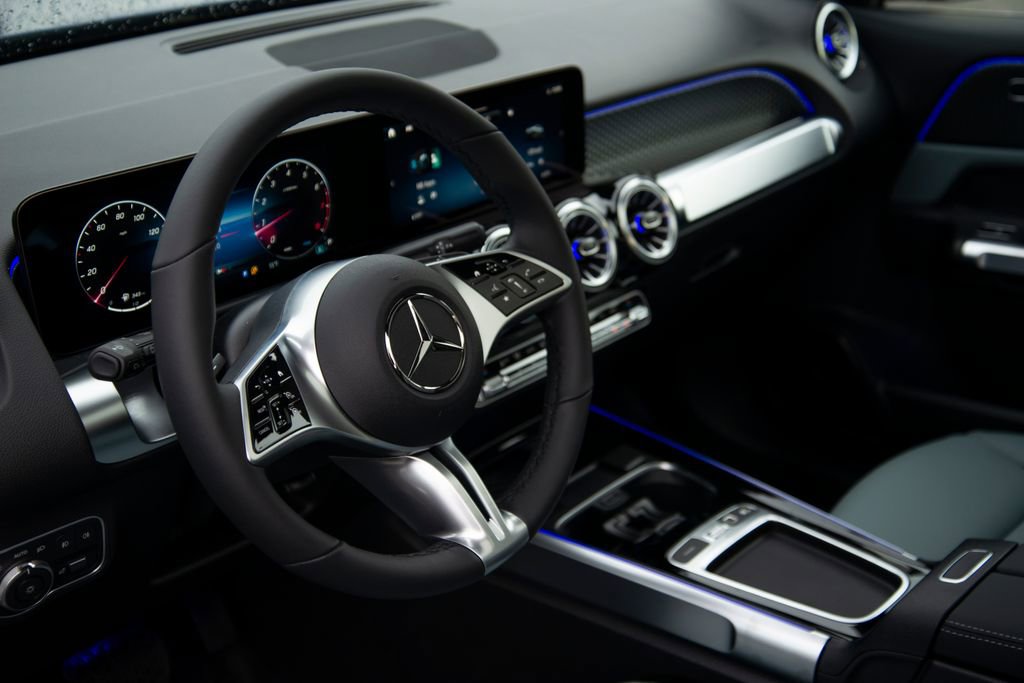 New 2026 Mercedes-Benz GLB 250 4MATIC image 15