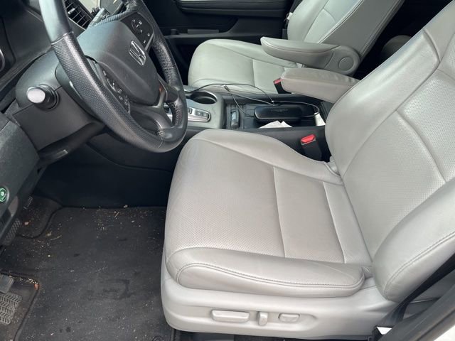 Used 2023 Honda Passport EX-L image 17