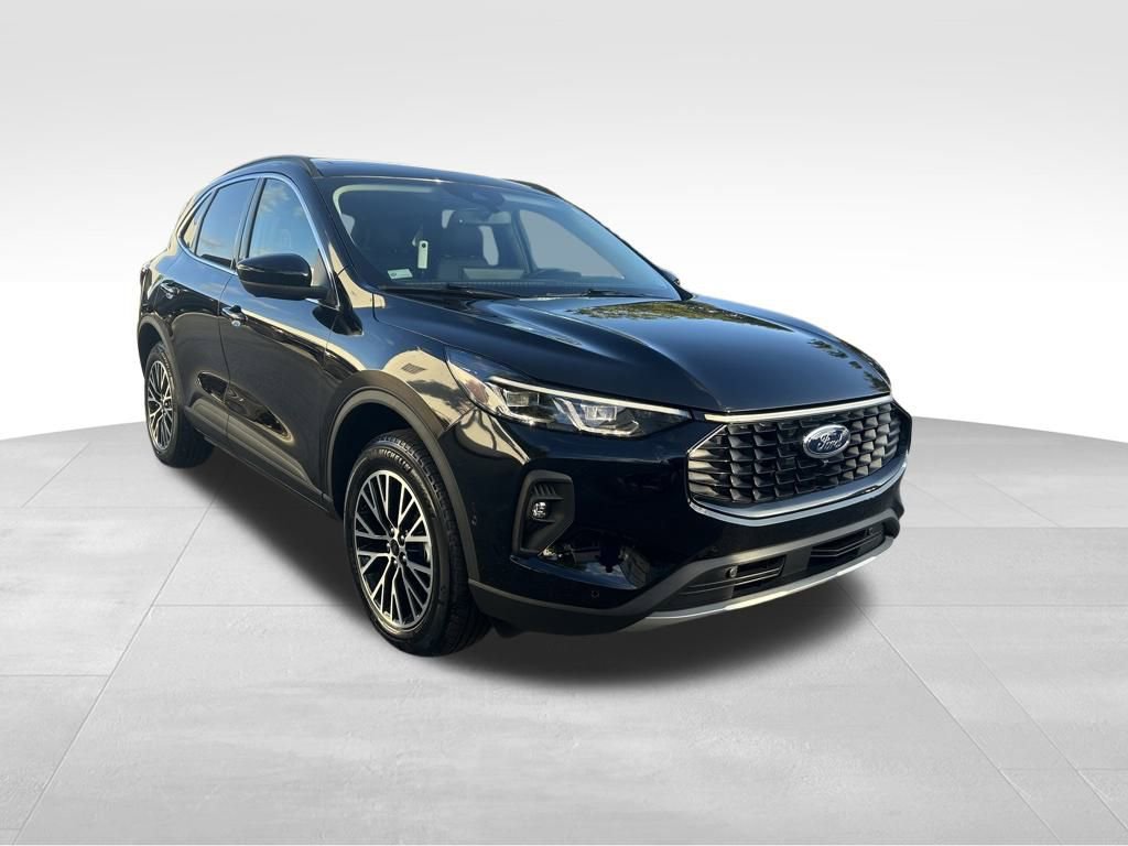 Certified 2024 Ford Escape SE w/ PHEV Premium Package image 2