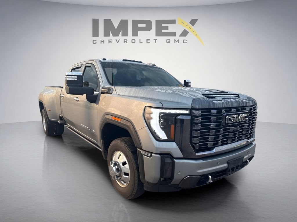 Used 2024 GMC Sierra 3500 Denali Ultimate AWD/4WD image 7