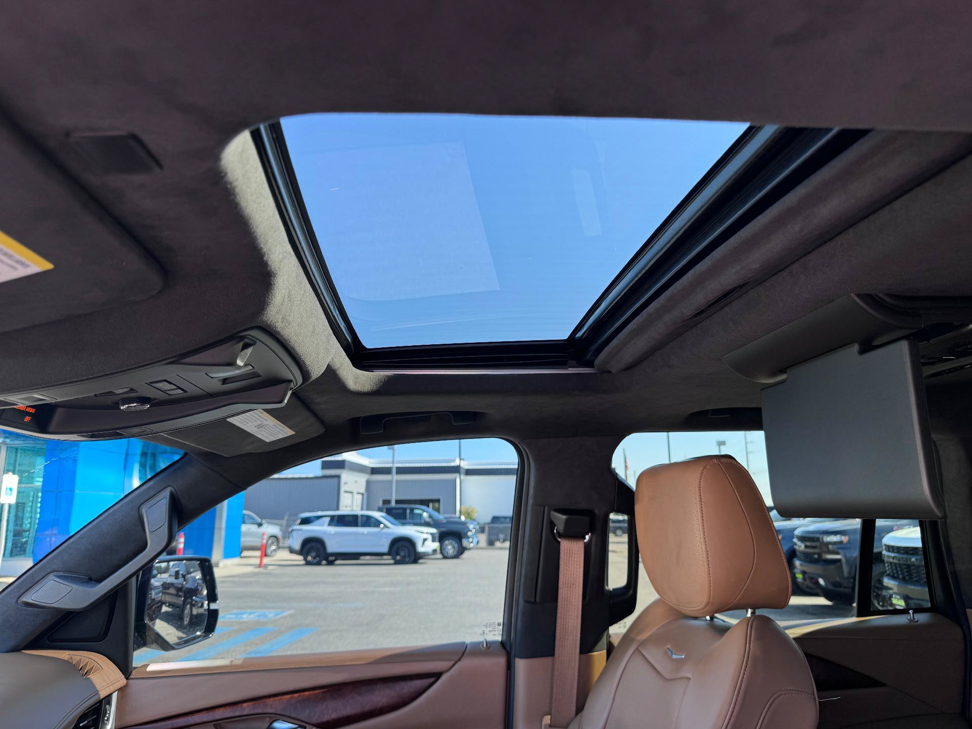Used 2017 Cadillac Escalade Platinum AWD/4WD image 46