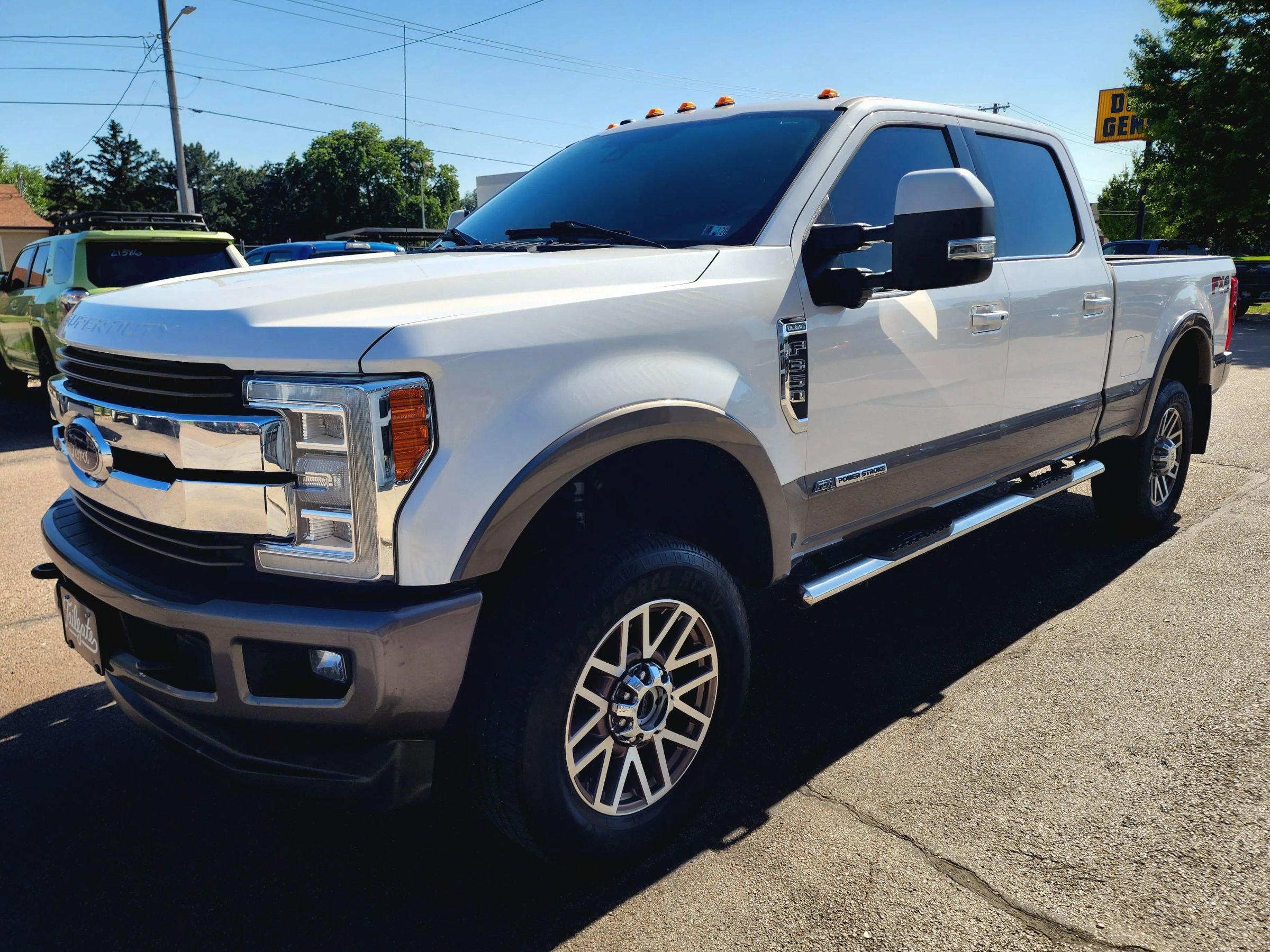 Used 2018 Ford F350 King Ranch w/ King Ranch Ultimate Package AWD/4WD image 4