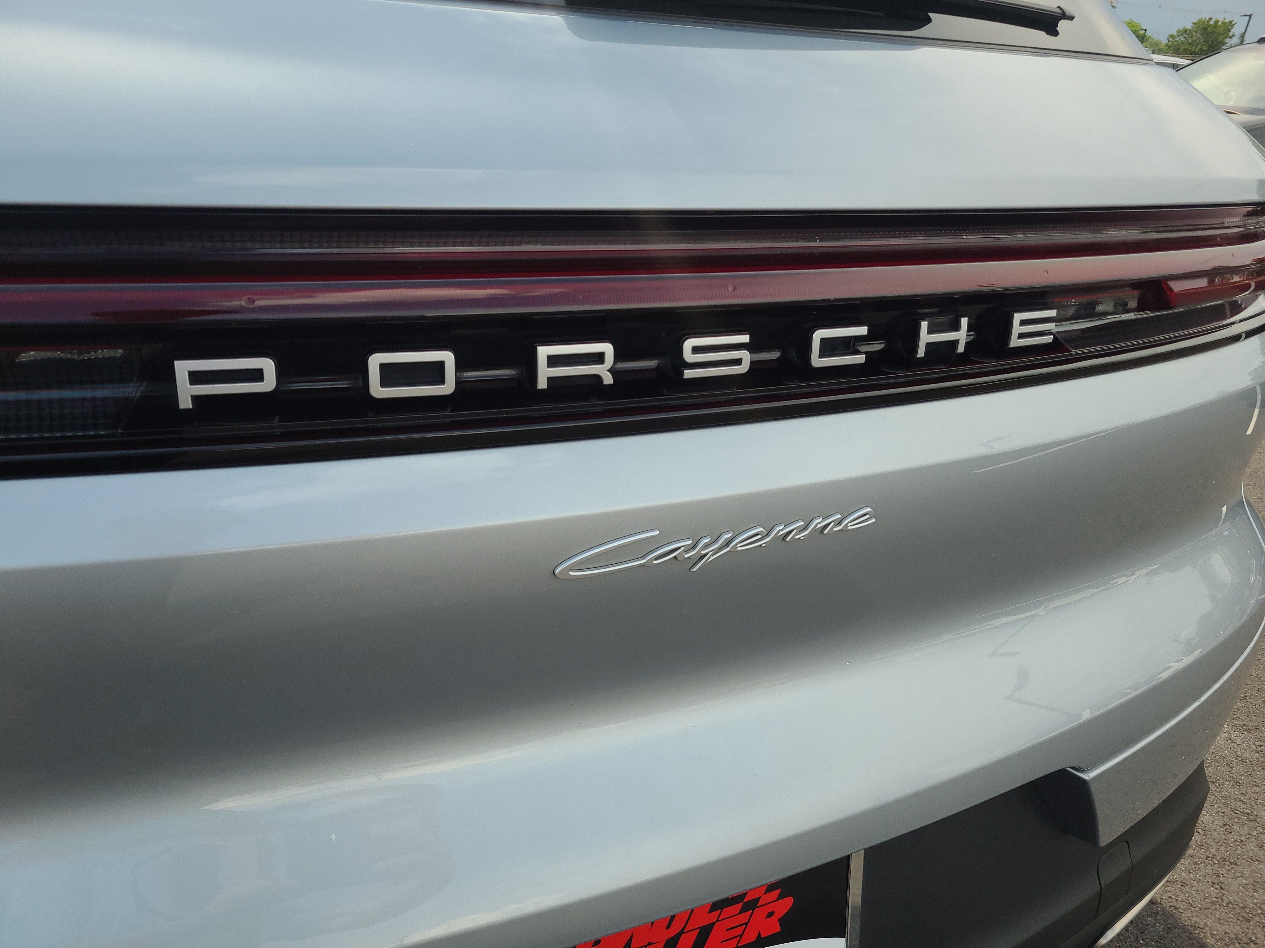 Used 2024 Porsche Cayenne AWD/4WD image 30