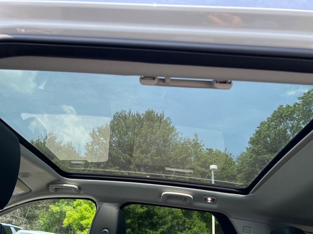 New 2025 Land Rover Discovery Sport S image 28