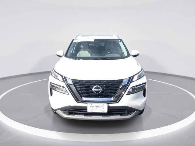 Certified 2022 Nissan Rogue SV w/ SV Premium Package AWD/4WD image 3