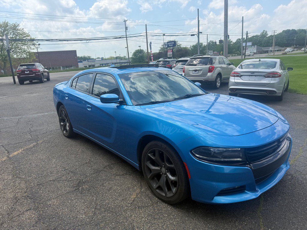 Used 2015 Dodge Charger SXT w/ Driver Confidence Group RWD image 8