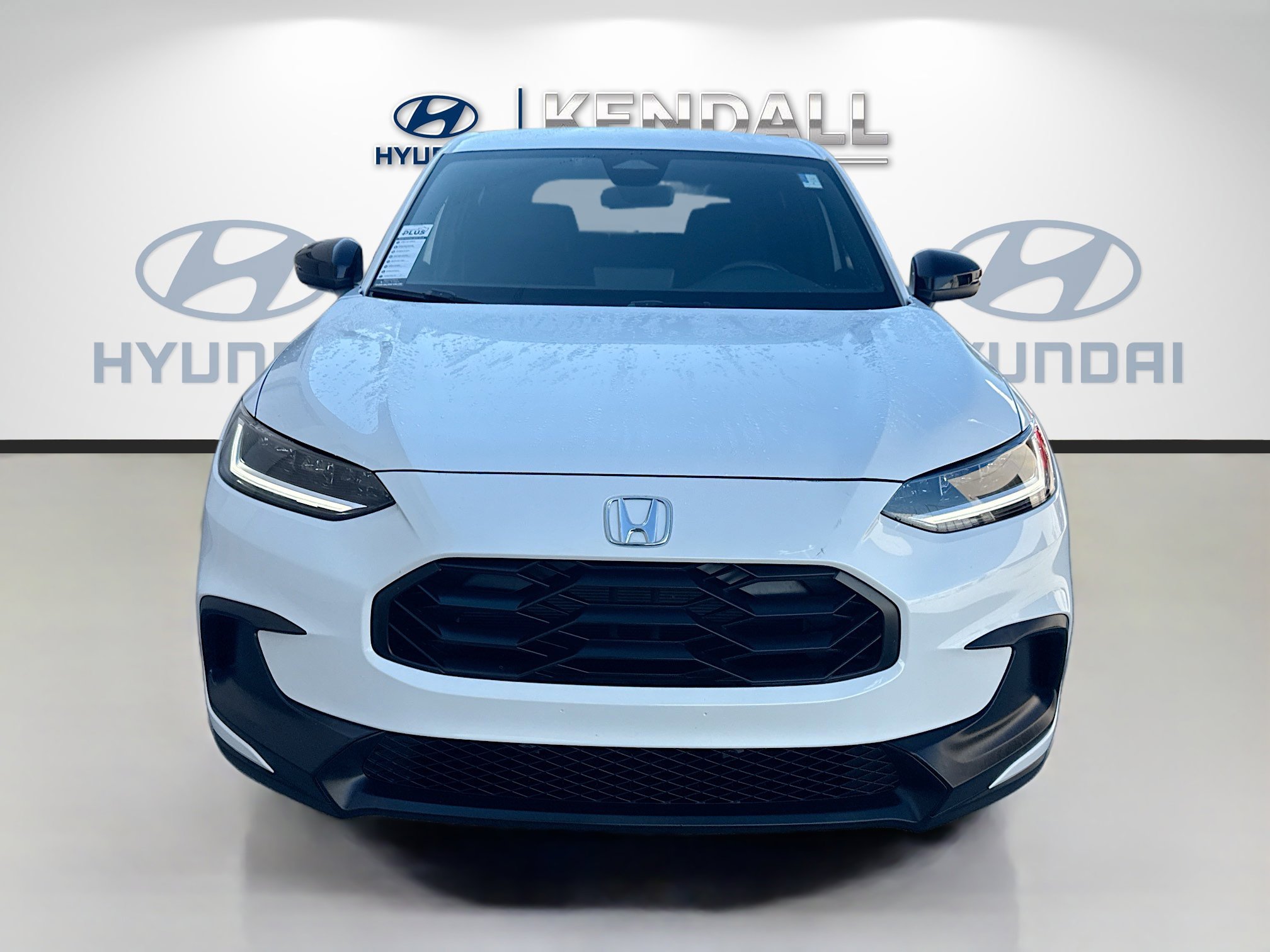 Used 2023 Honda HR-V Sport image 2