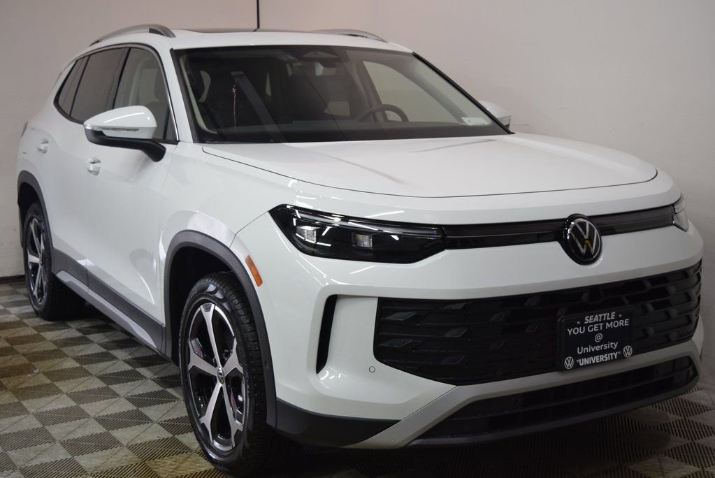 New 2025 Volkswagen Tiguan SE image 1