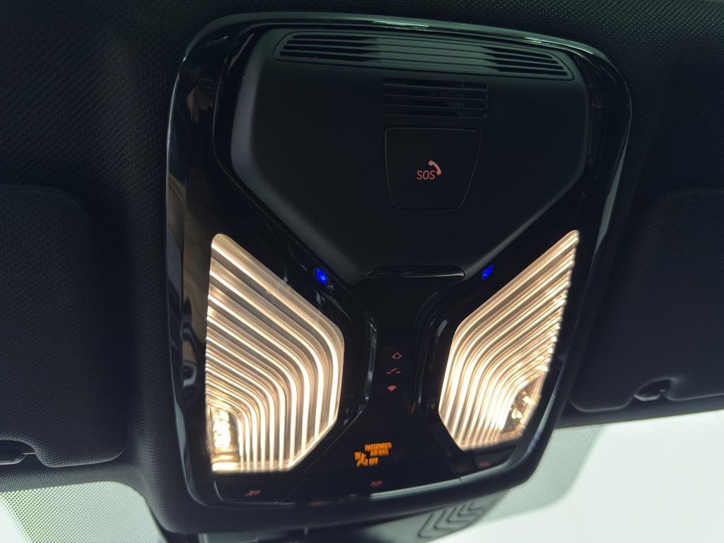 Used 2020 BMW M550i xDrive w/ Executive Package image 26