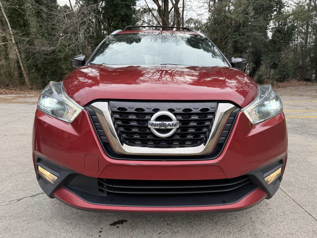 Used 2019 Nissan Kicks SR w/ Exterior Package image 3