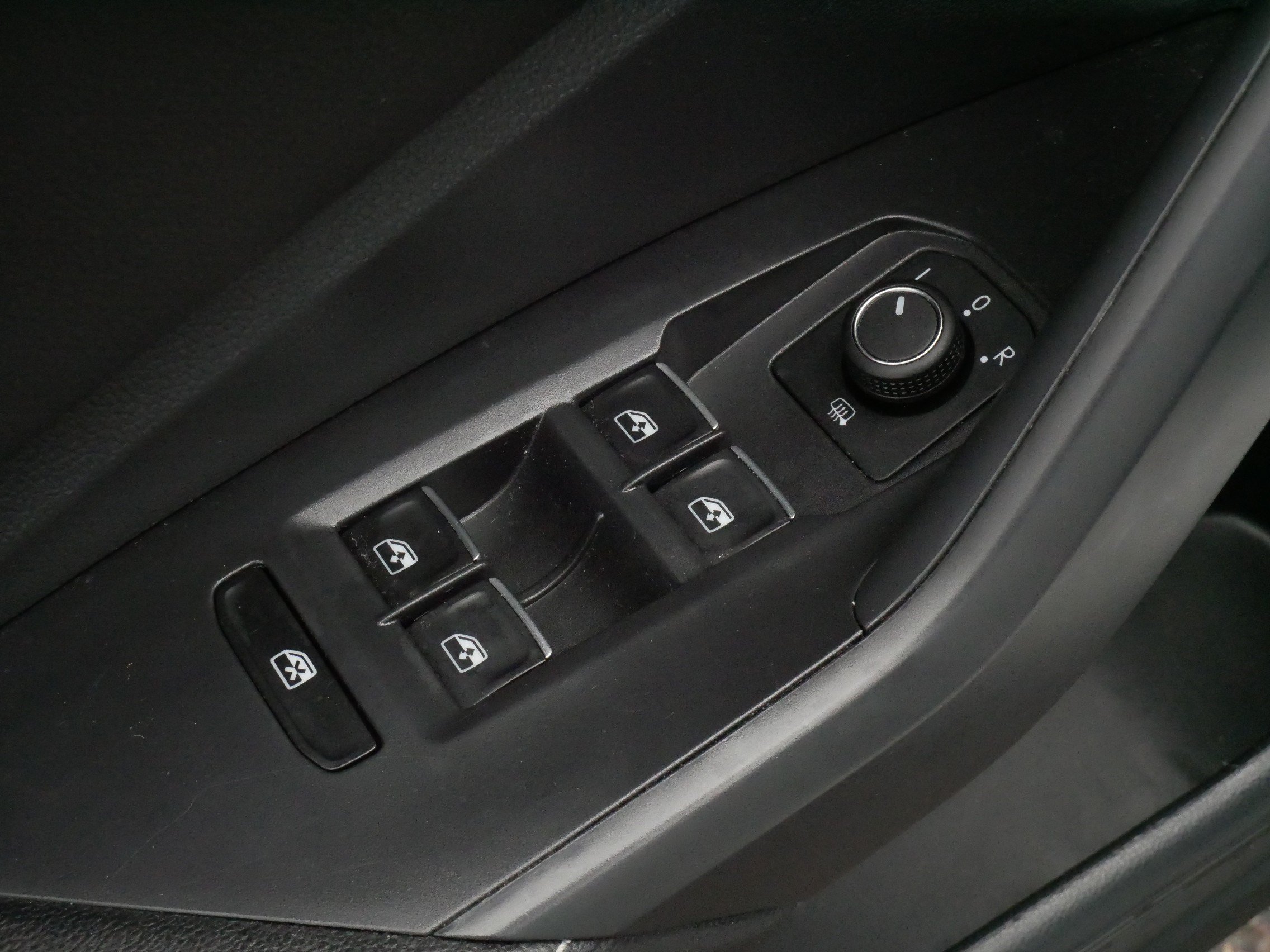 Certified 2023 Volkswagen Jetta S FWD image 19