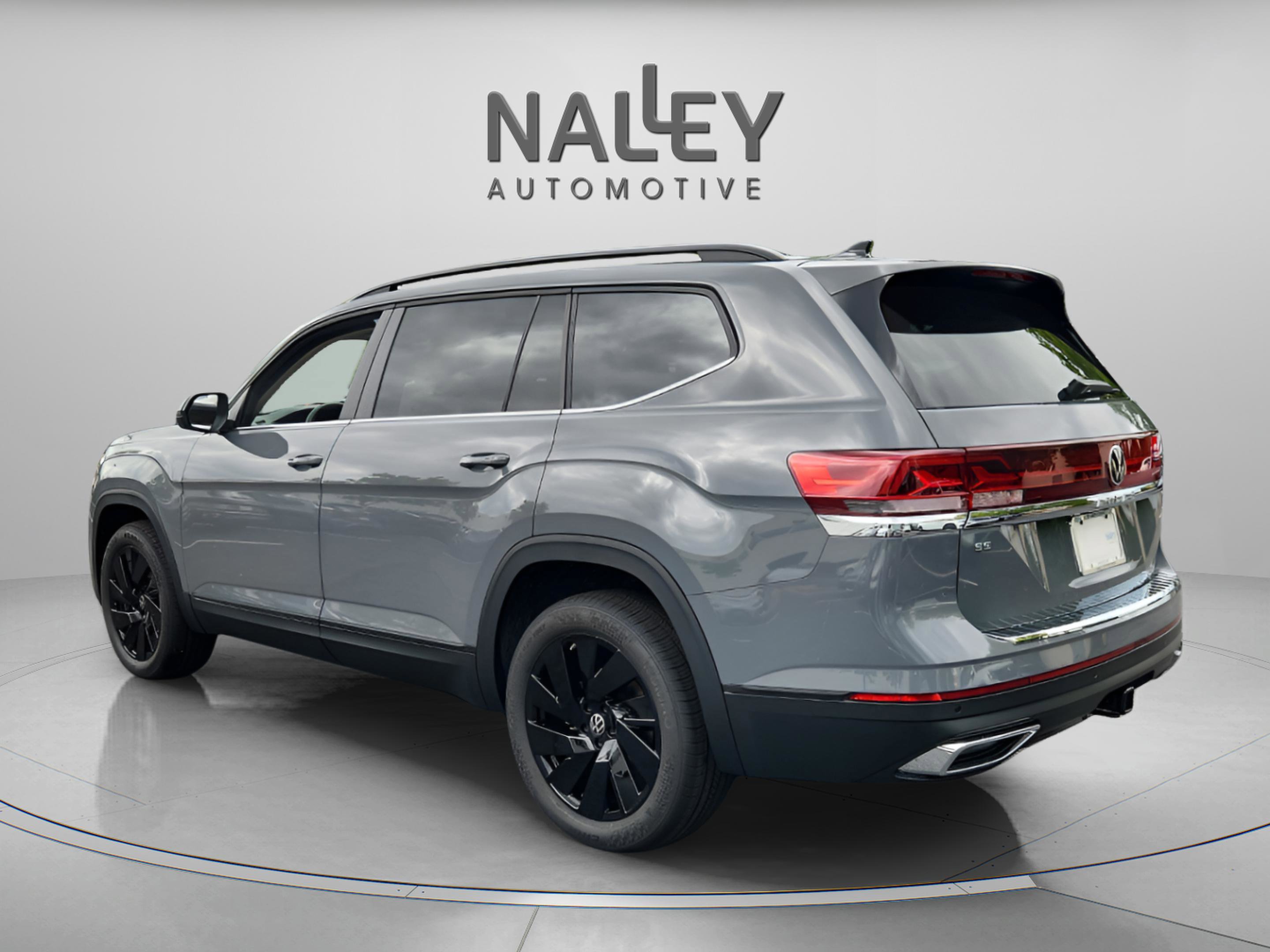 New 2026 Volkswagen Atlas SE image 3