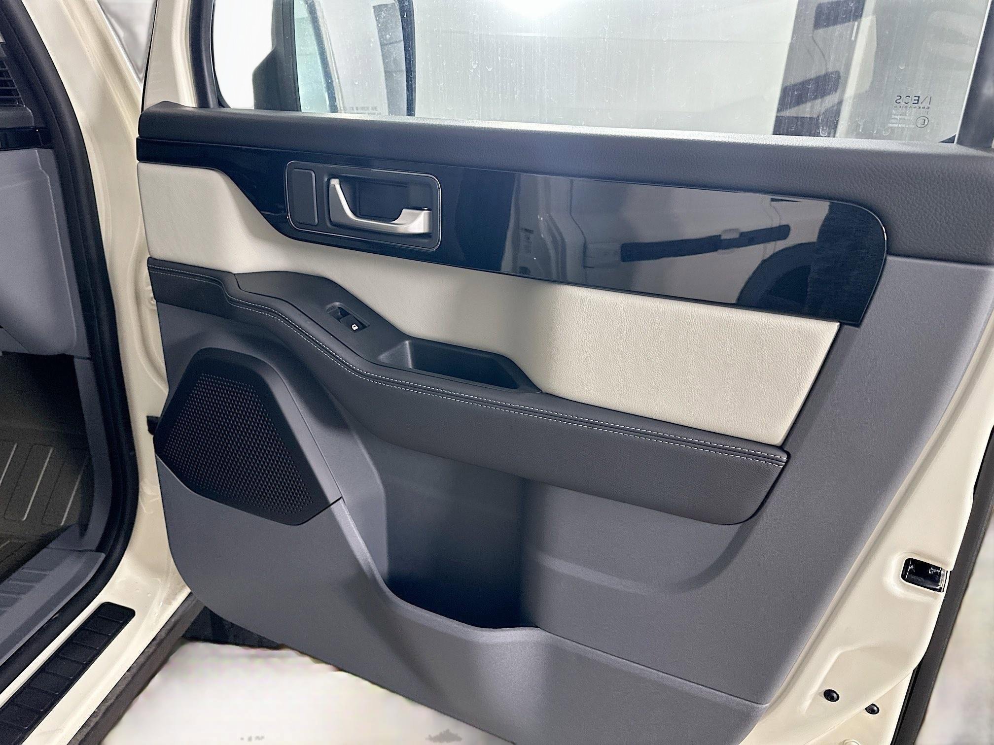 New 2025 INEOS Grenadier Station Wagon AWD/4WD image 46