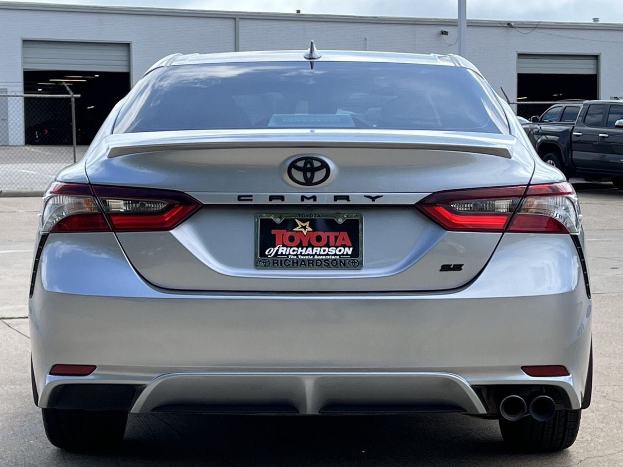 Used 2024 Toyota Camry SE FWD image 5