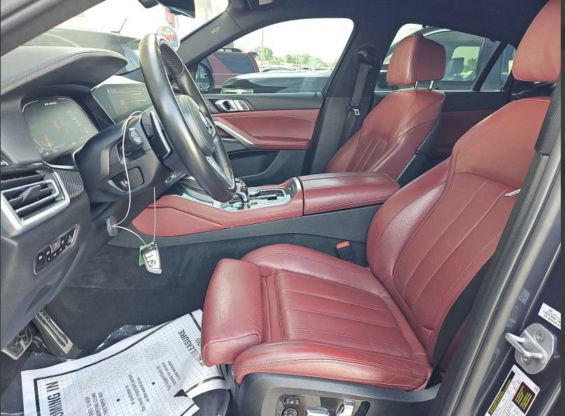 Used 2021 BMW X6 M50i w/ Premium Package AWD/4WD image 3