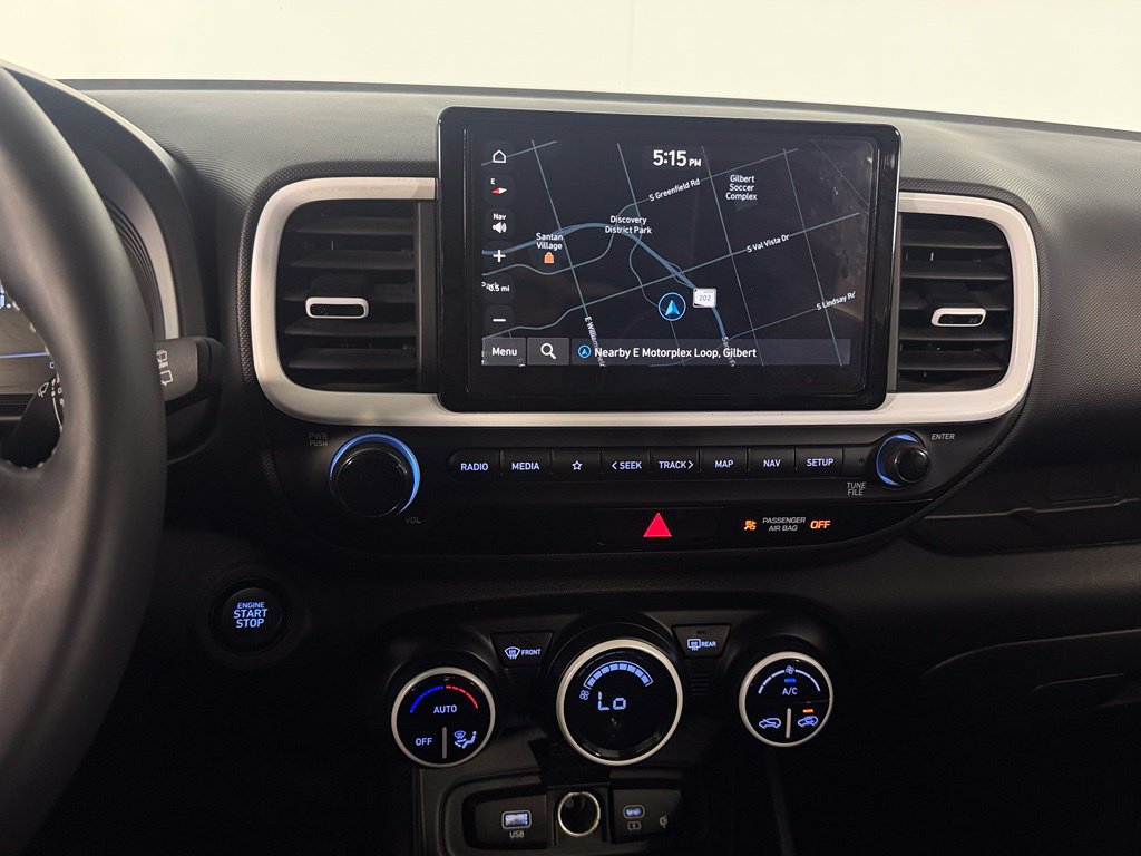 Used 2024 Hyundai Venue Limited FWD image 16