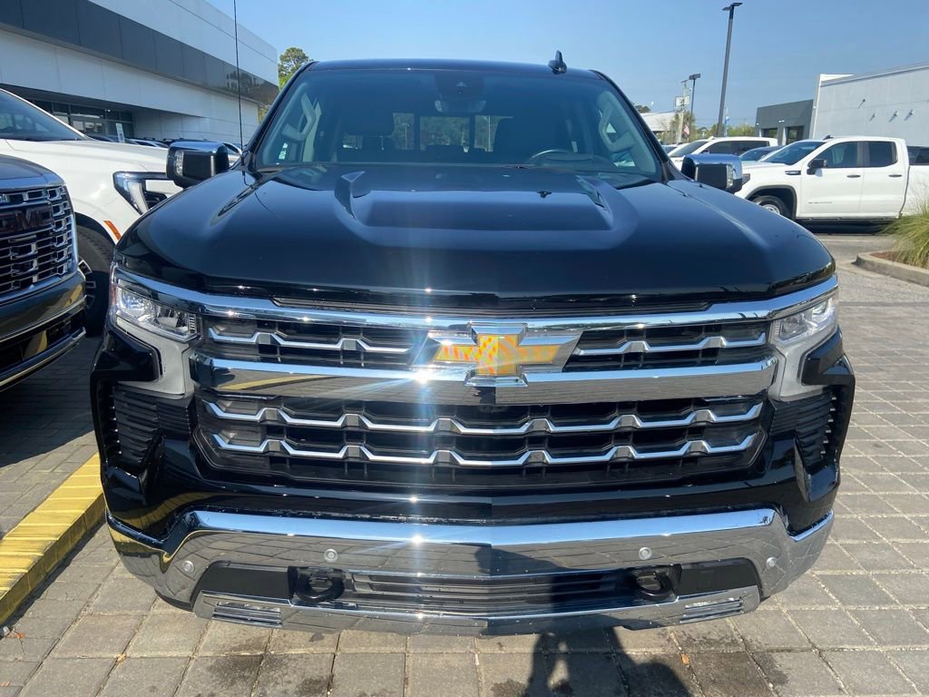Used 2024 Chevrolet Silverado 1500 LTZ w/ Technology Package image 3