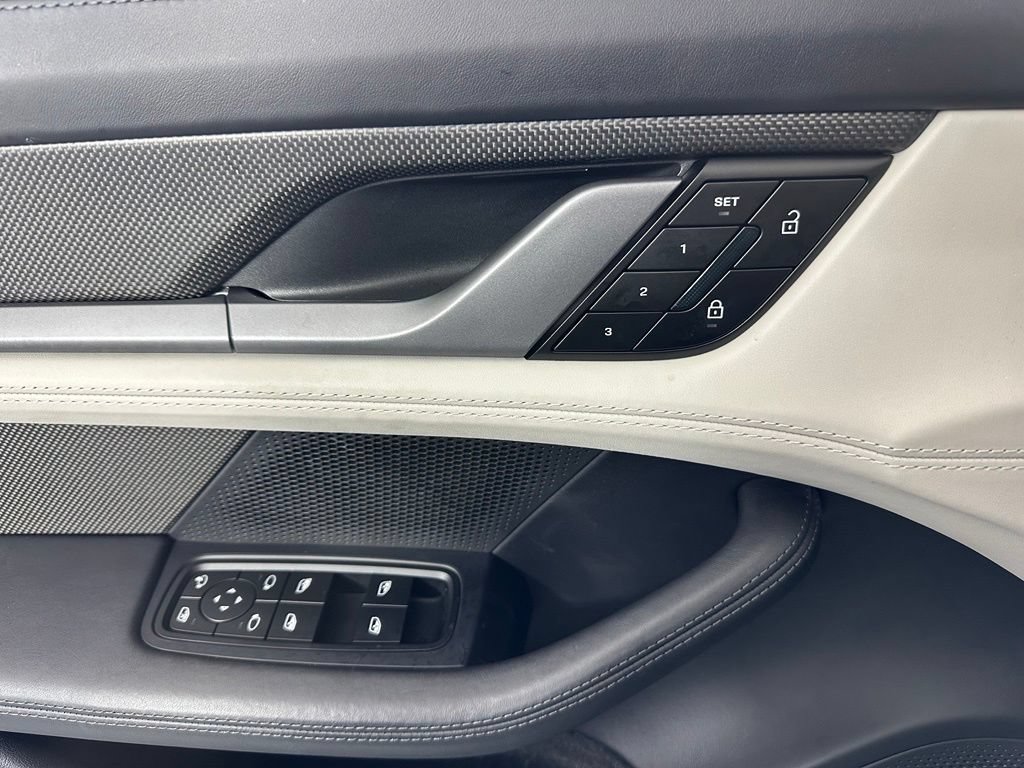 Certified 2024 Porsche Taycan Turbo S w/ Premium Package AWD/4WD image 18