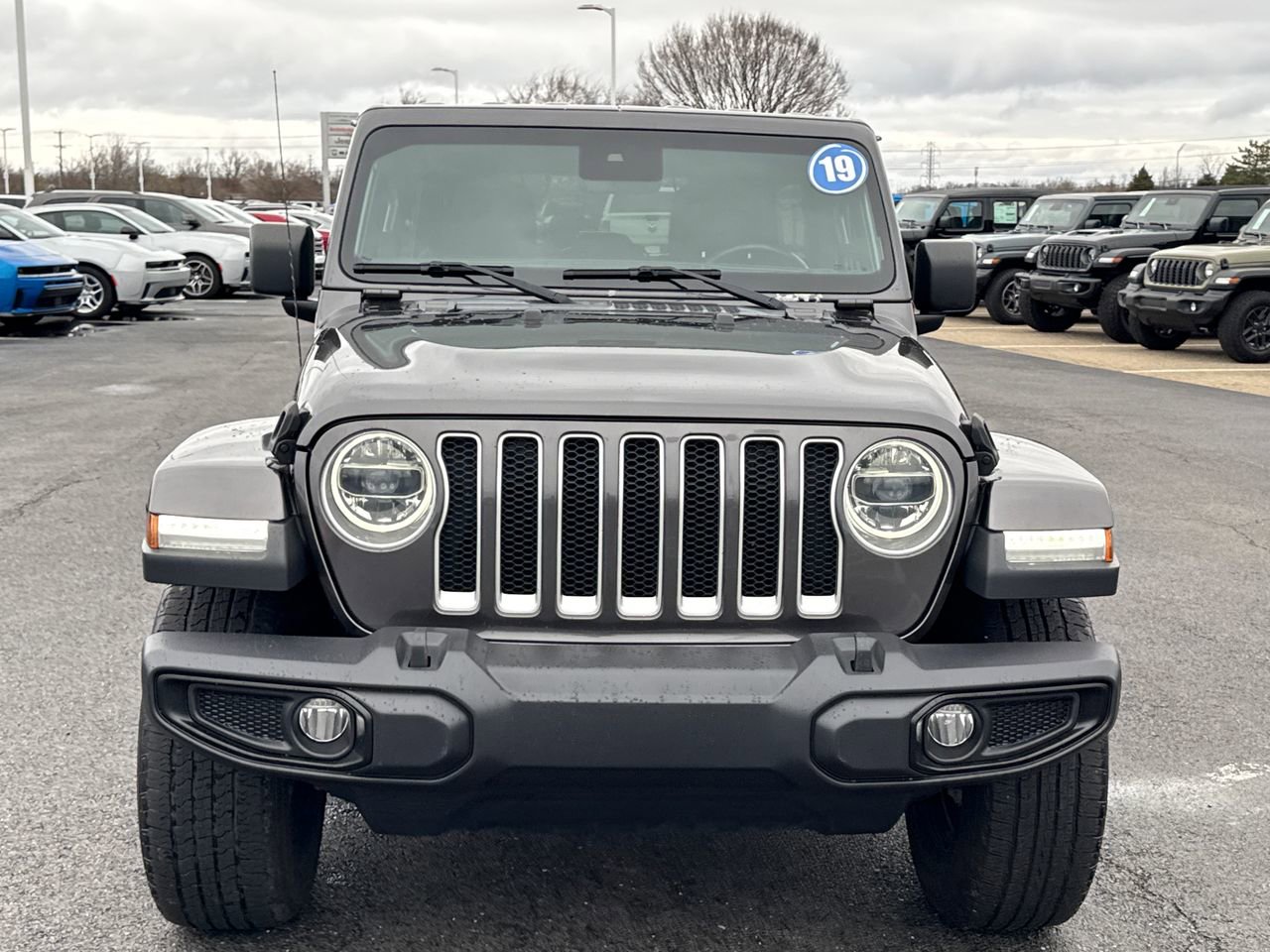 Used 2019 Jeep Wrangler Unlimited Sahara w/ Dual Top Group image 8
