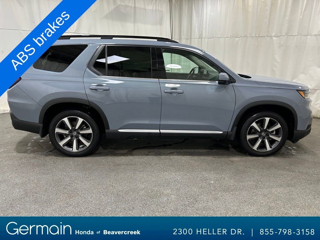 Used 2024 Honda Pilot Touring image 11