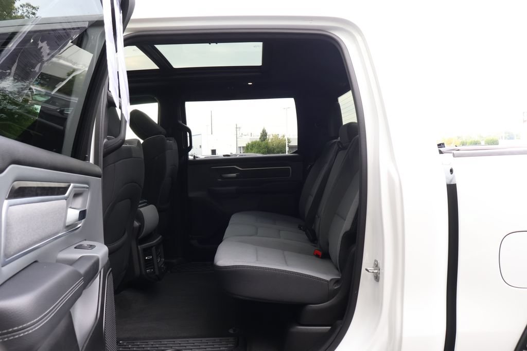Used 2022 RAM 1500 Big Horn AWD/4WD image 45
