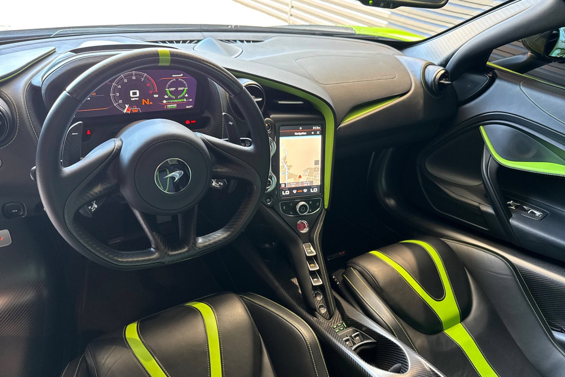 Used 2022 McLaren 765LT RWD image 6