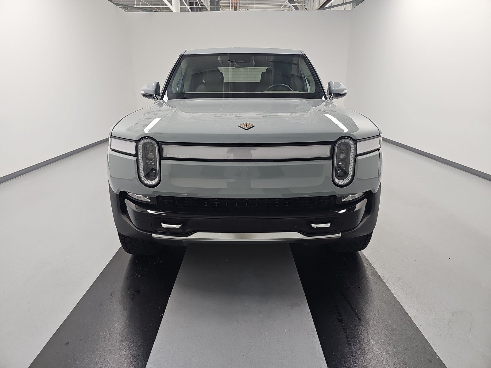 Used 2022 Rivian R1T Adventure AWD/4WD image 8