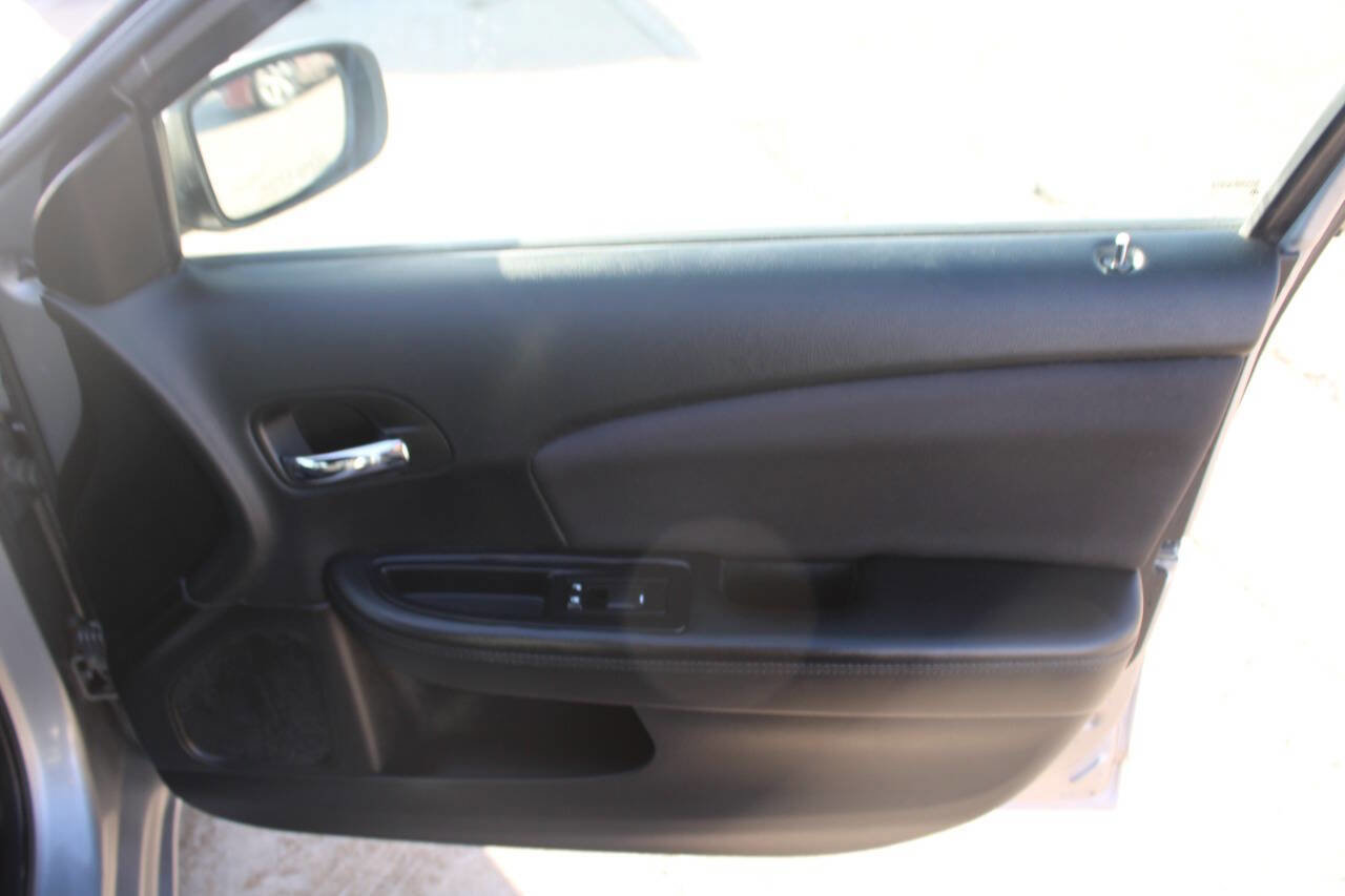 Used 2013 Chrysler 200 Touring w/ S Exterior Appearance Pkg image 12