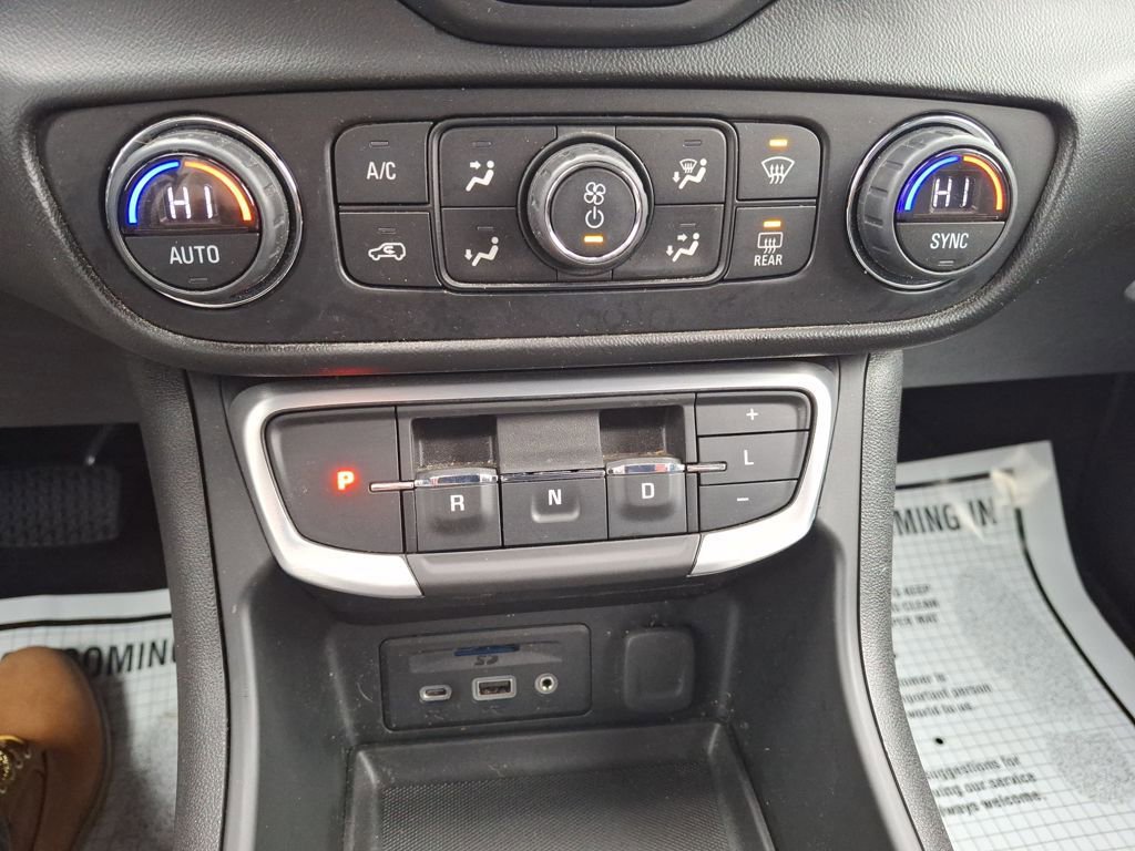 Used 2022 GMC Terrain SLT image 20