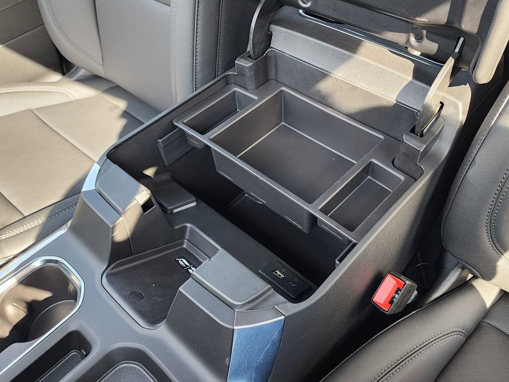 New 2026 GMC Sierra 1500 SLT image 32