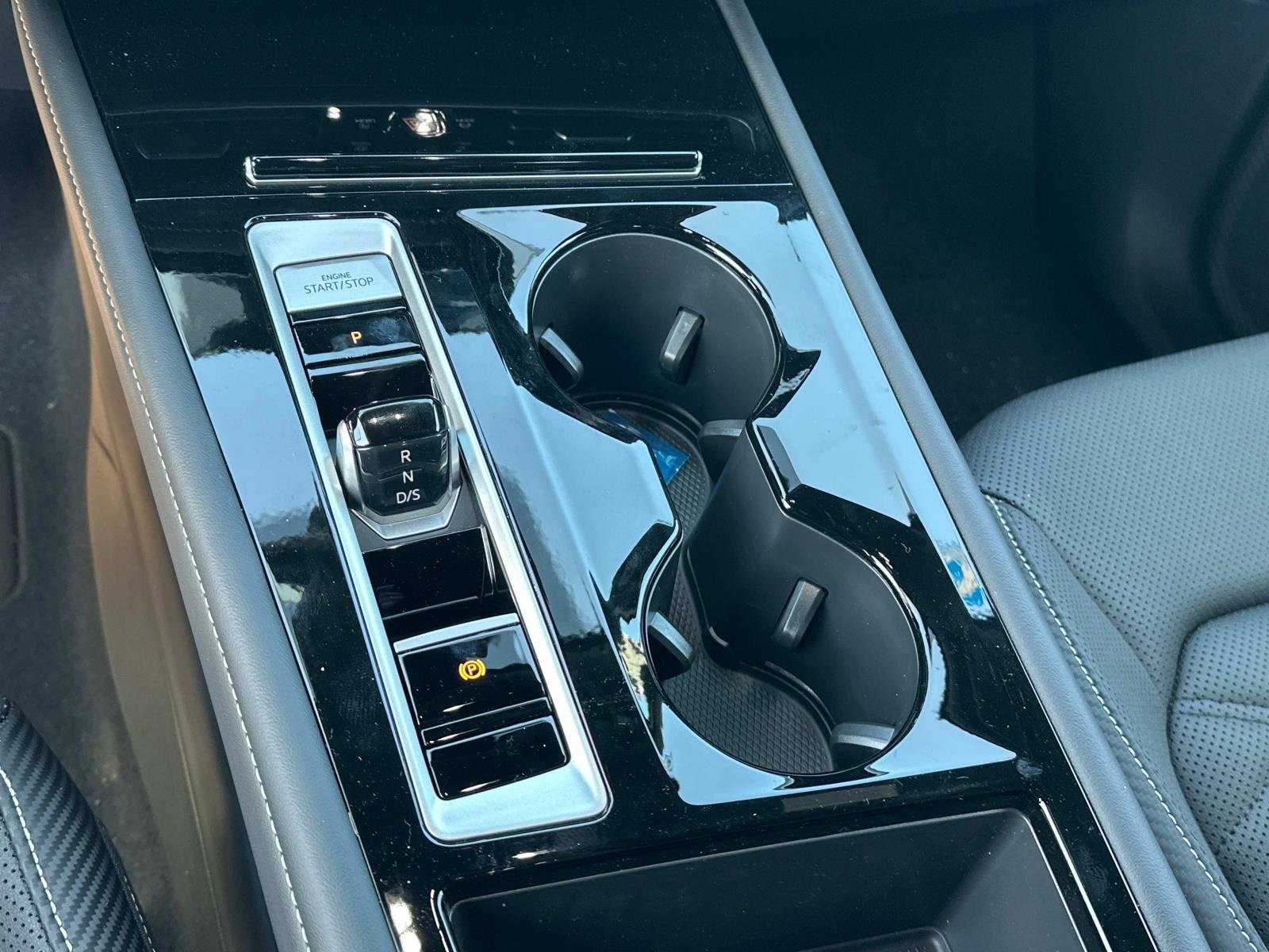 New 2025 Volkswagen Atlas Cross Sport SE image 10