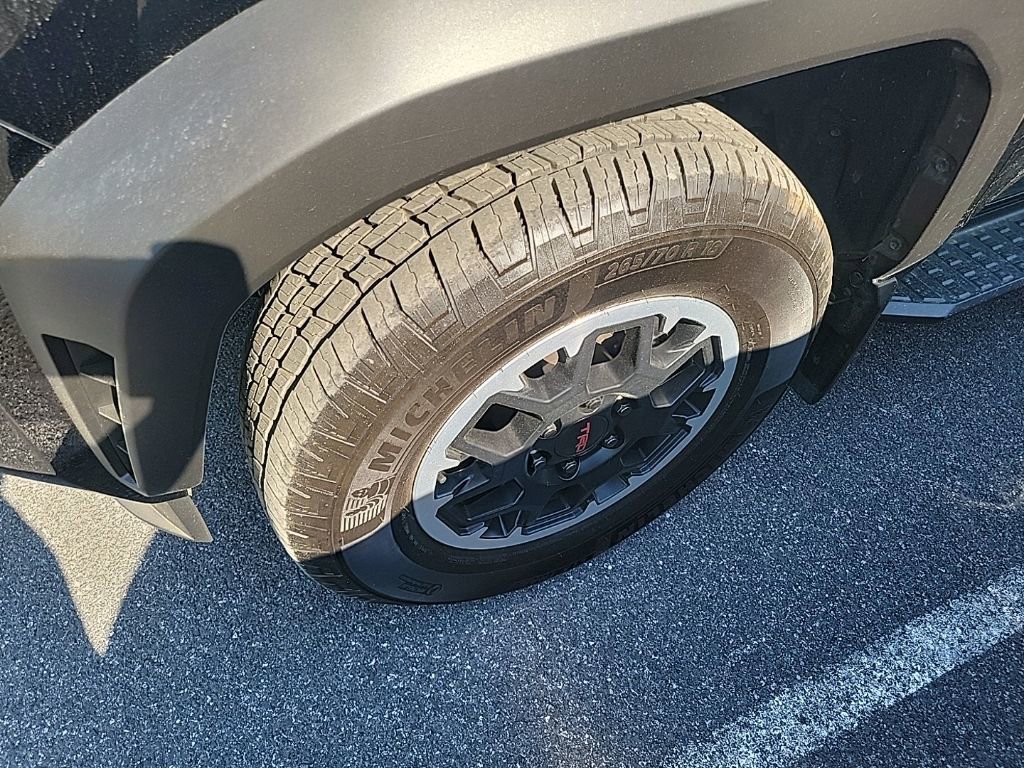 Used 2025 Toyota 4Runner TRD Off-Road Premium image 5