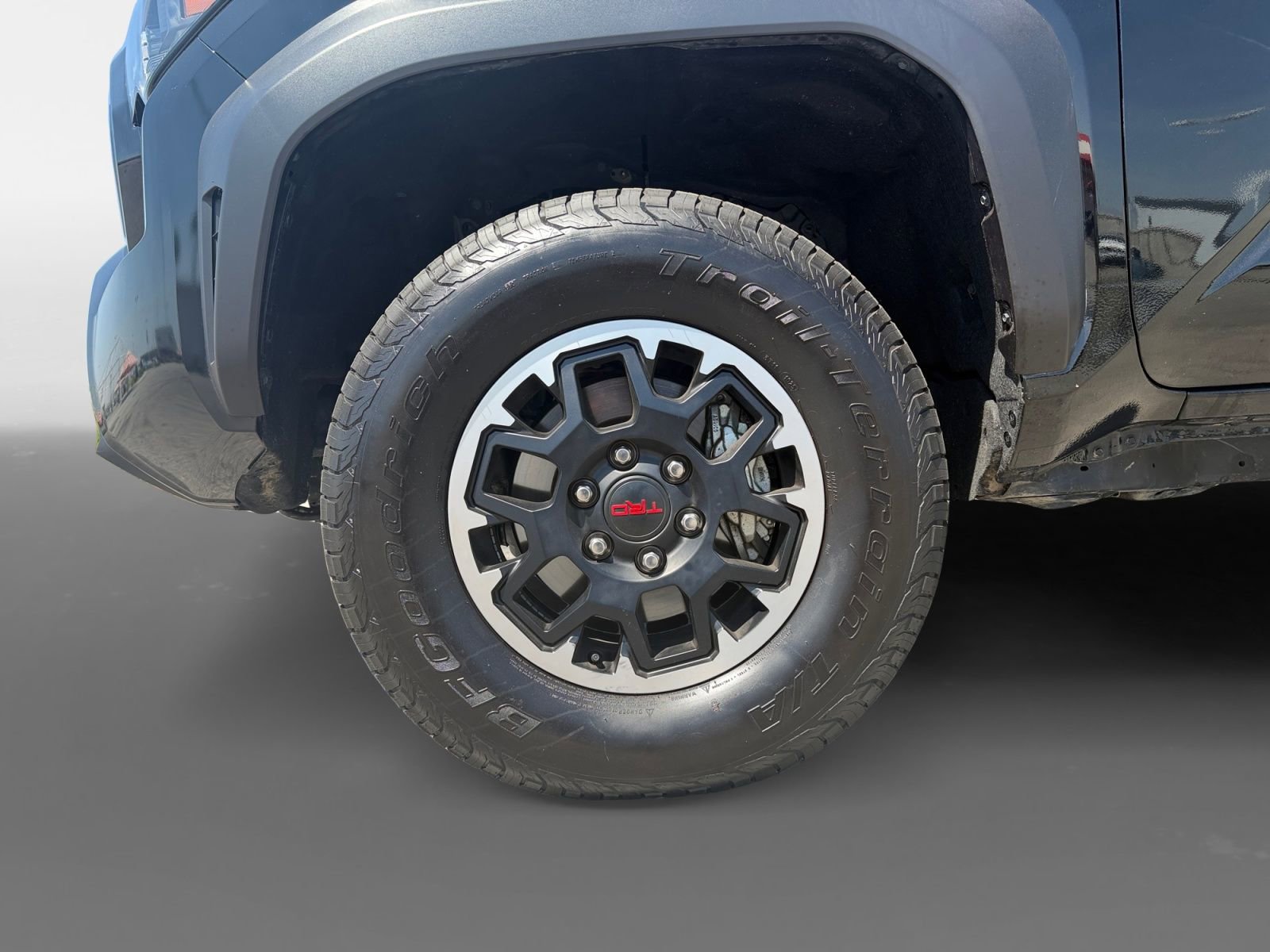 Certified 2025 Toyota Tacoma TRD Off-Road AWD/4WD image 14