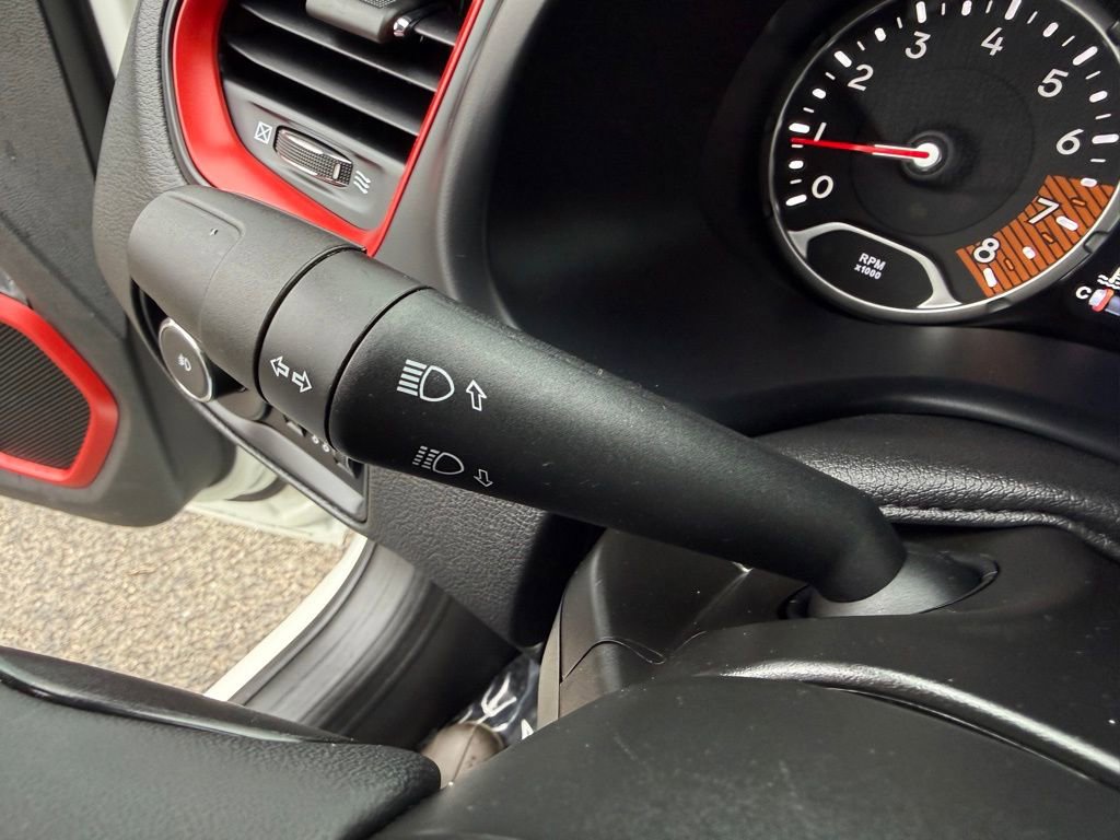 Used 2023 Jeep Renegade Trailhawk AWD/4WD image 28