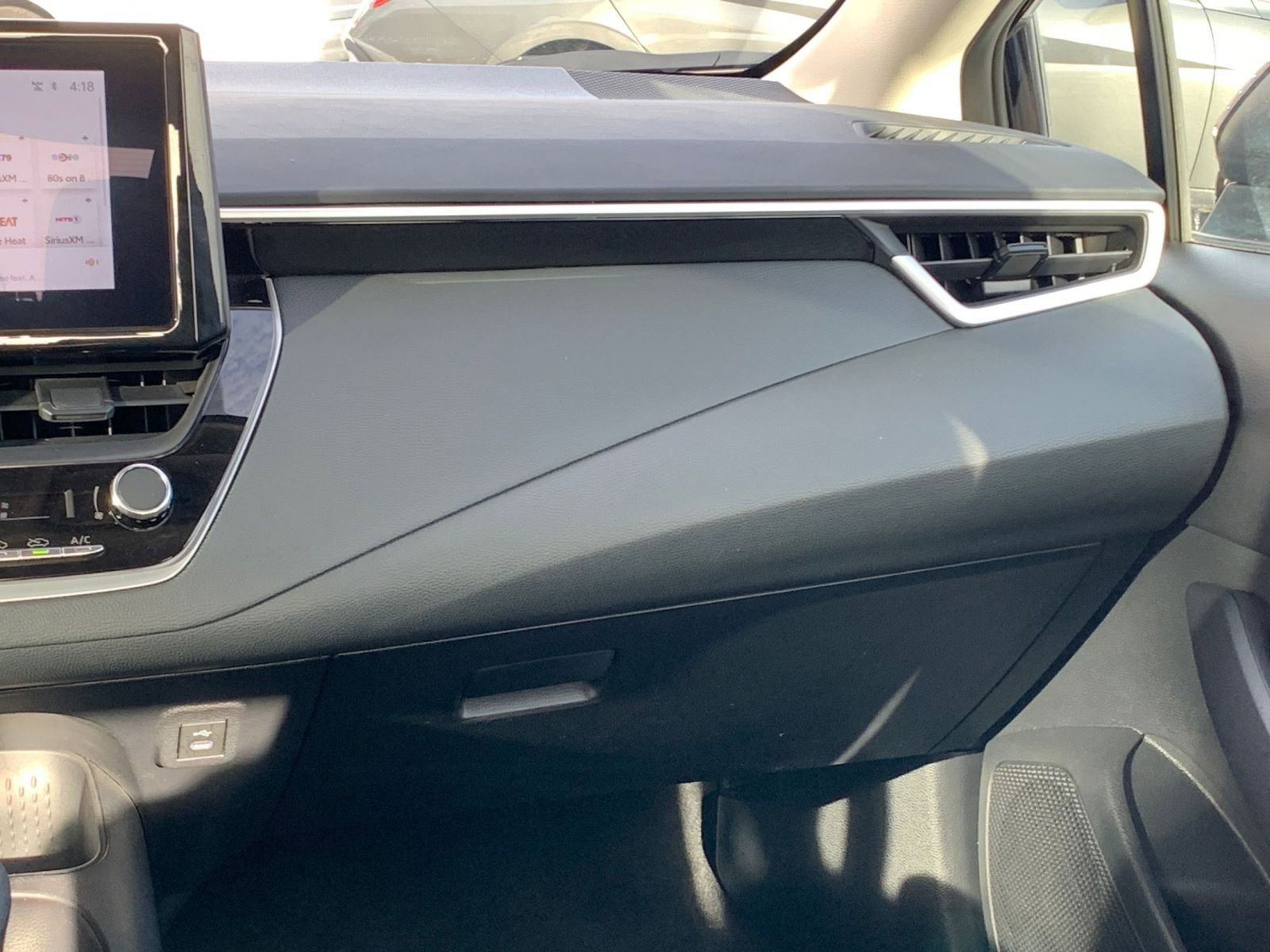 Used 2025 Toyota Corolla LE image 33