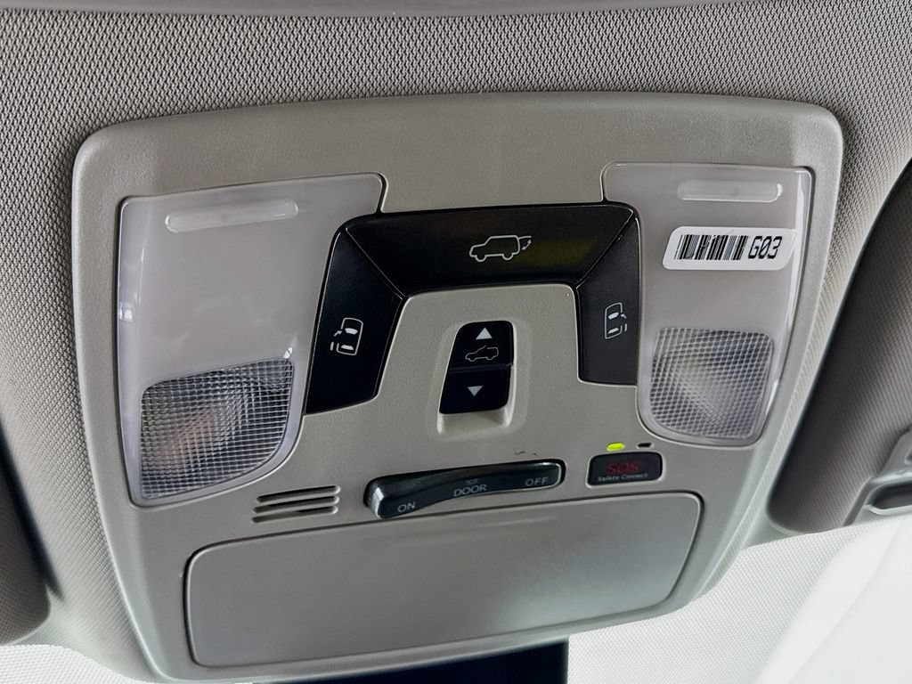 Used 2018 Toyota Sienna Limited FWD image 13