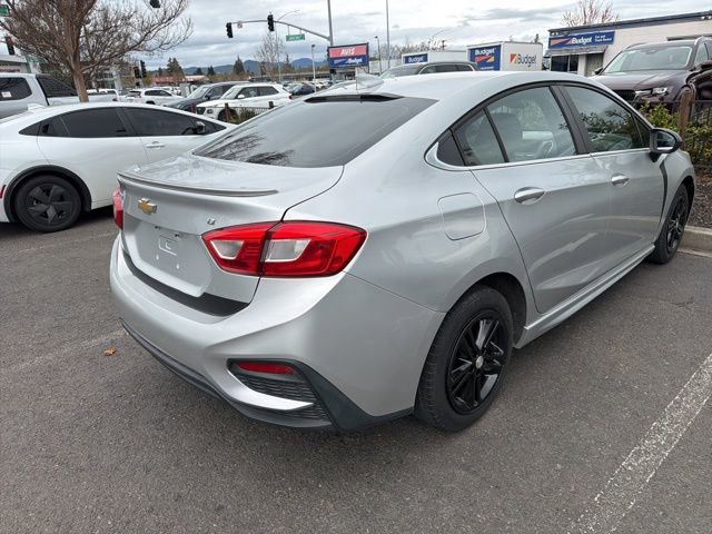 Used 2018 Chevrolet Cruze LT w/ RS Package image 7