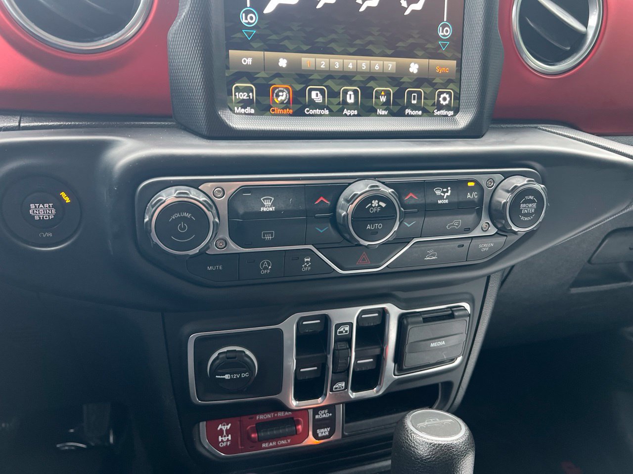 Used 2021 Jeep Gladiator Rubicon AWD/4WD image 35
