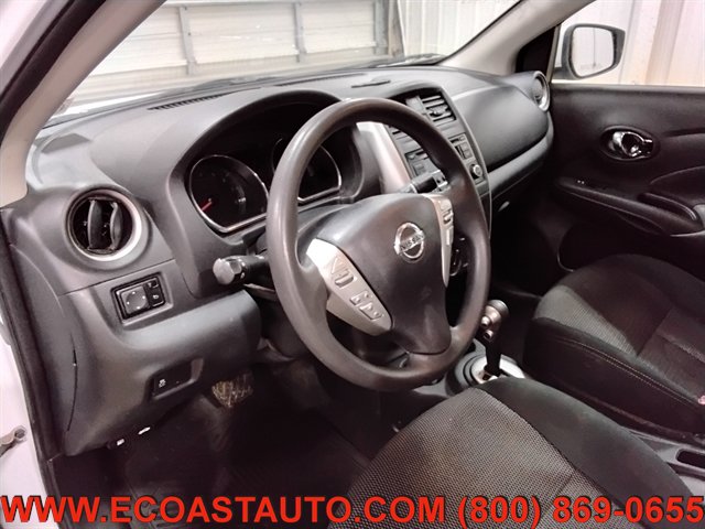 Used 2018 Nissan Versa SV FWD image 11
