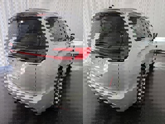 New 2026 Chrysler Pacifica Limited w/ Trailer Tow Group image 35